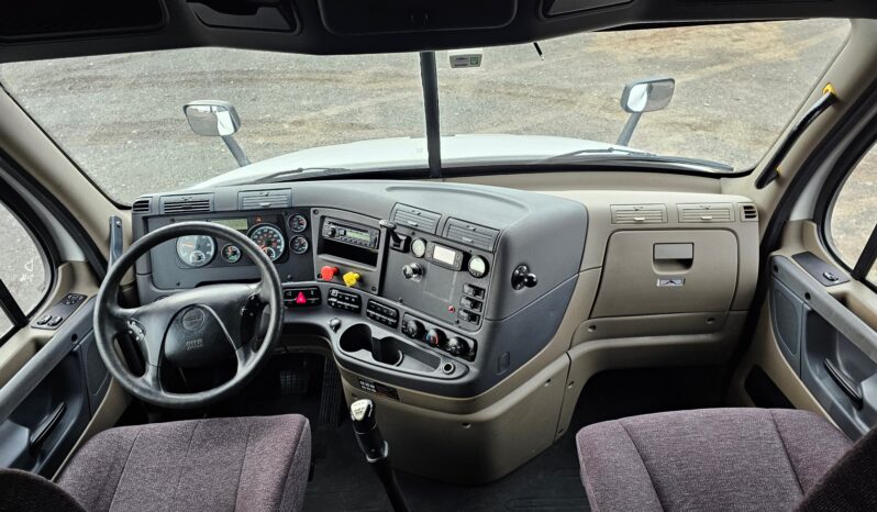 
								Freightliner Cascadia 2016 full									