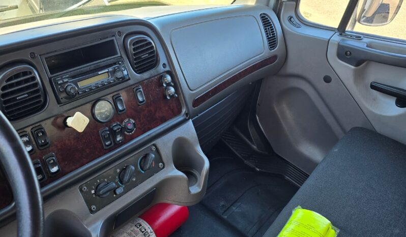 
								Freightliner M2 2014 full									