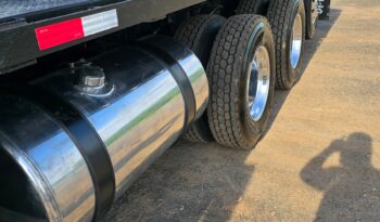 
									Freightliner 114SD 2013 full								